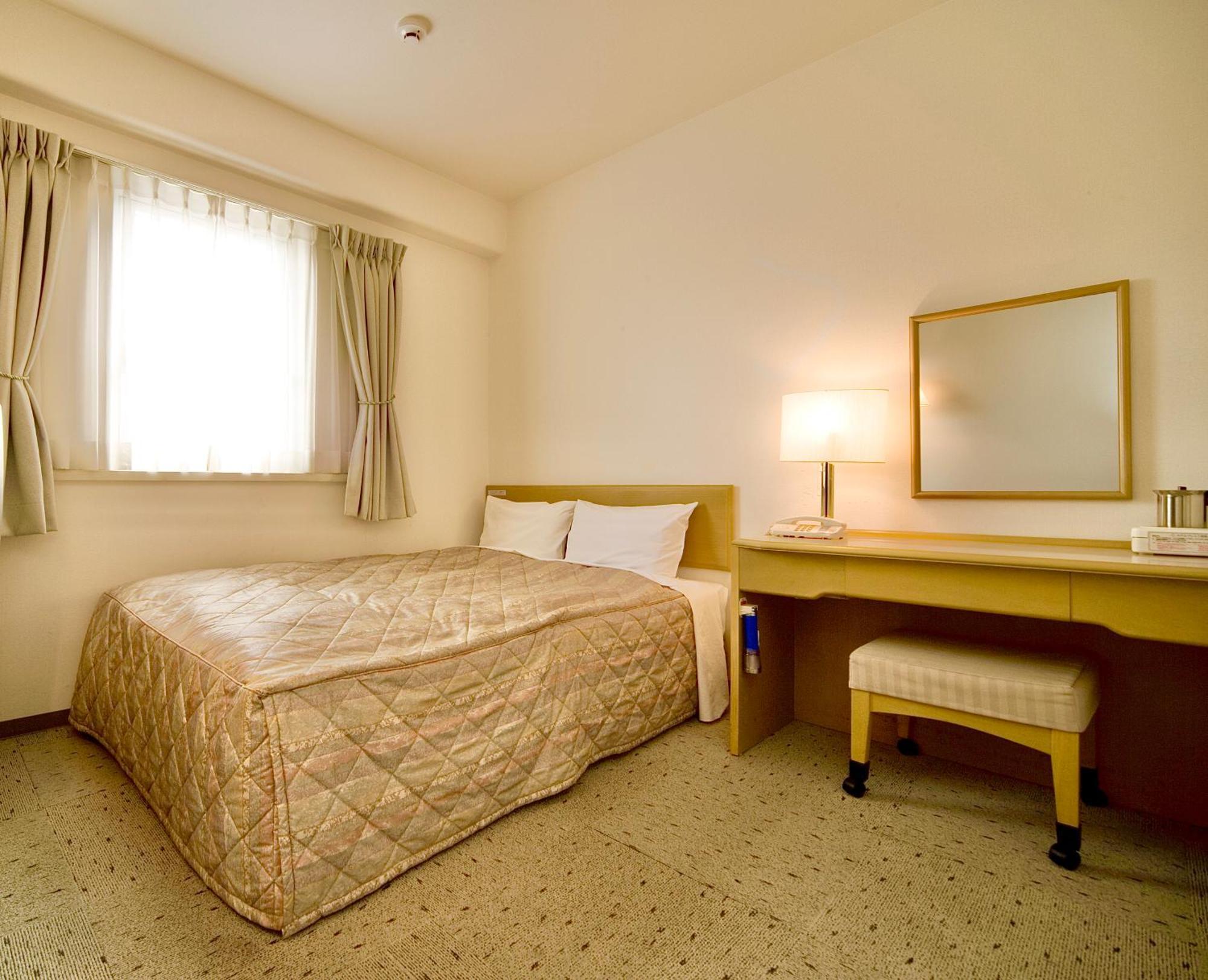 Kurashiki Ekimae Universal Hotel Екстериор снимка